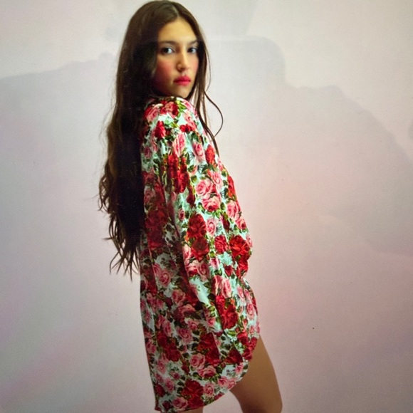 Selkie Roses are red silk slumber party set - Picture 12 of 15